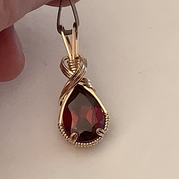AAA 12ct Red Garnet Teardrop CZ Pendant #377, Faceted gemstone set in gold