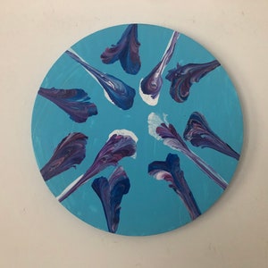String Pull on Round Canvas - Violets