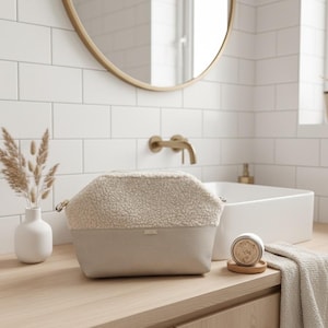 Bolsa de cosméticos grande, bolsa de piel de osito de peluche, piel sintética, bolsa de aseo única, de calidad, fabricada en Alemania, regalo para mamá, práctica, de felpa.