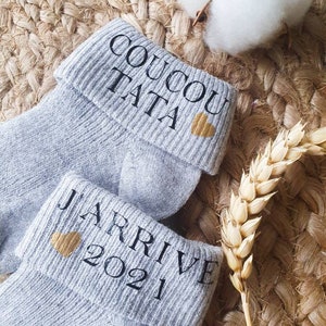 Chaussettes Bébé annonce grossesse, Chaussettes bébé personnalisé, Idée cadeau pour annoncer grossesse pour tata mamie papi papa. image 5