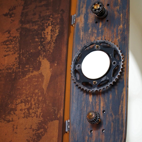 Garderobe mit Spiegel Steampunk Art Dekoobjekt UNIKAT EINZELSTÜCK Abgefahren – Wall-Skating IV