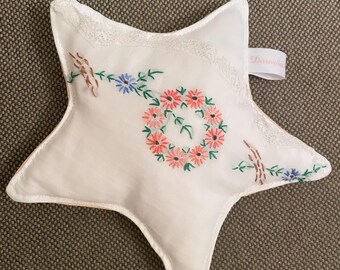 Small pine star with vintage embroidery #1