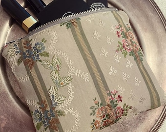 Biedermeier cosmetic bag