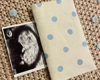 Couverture de passeport mère-enfant à pois bleus
