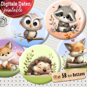 以下が含まれることがあります： フクロウ、アライグマ、キツネ、ハリネズミなど、愛らしい森の動物が描かれた5つの丸いボタンのコレクション。各ボタンには、ユニークな背景色とイラストが施されています。ボタンの直径は58mmです。