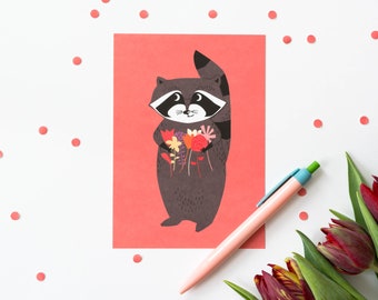 Postkarte Waschbär mit Blumen