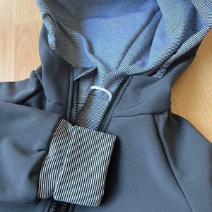 Softshell Overall in anthrazit und innen leo oder gestreift Bild 5