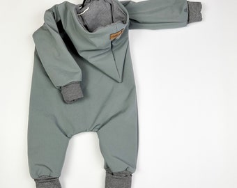 Softshell Overall in grau und innen gestreift