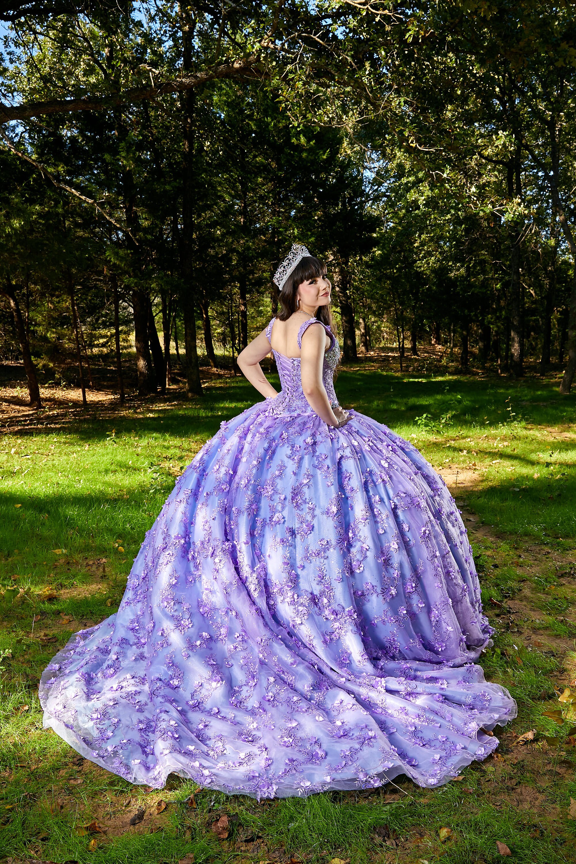 Vestido de quinceañera lila con diseño floral en 3D 2031 - Etsy México Vestido de quinceañera lila con diseño floral en 3D 2031 - Etsy México
