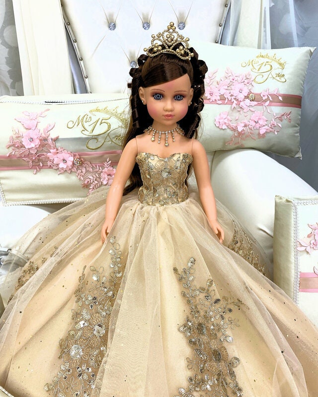 Muñeca Princesa Quinceañera de 20 con Vestido Dorado - Etsy México Muñeca Princesa Quinceañera de 20 con Vestido Dorado - Etsy México