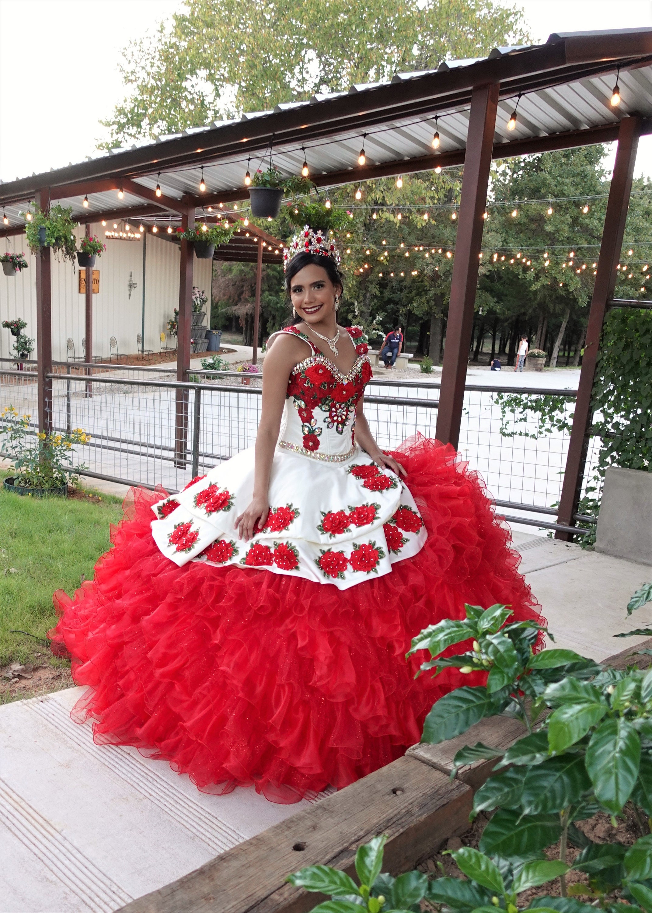 Vestido de Quinceañera Blanco con Rosas 2034 - Etsy México