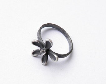 Silver Ring Bronzed-subtell, delicate ring with a flower, ring with zircon