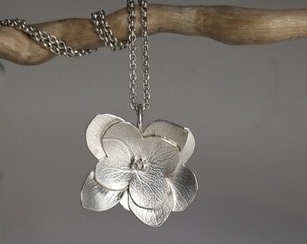 UNIKAT - Hydrangea necklace in silver