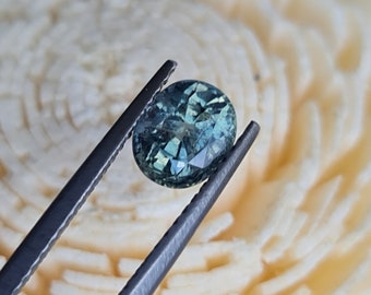 Natural Green Sapphire, 1.43ct. Oval shape. No treatment. CD835