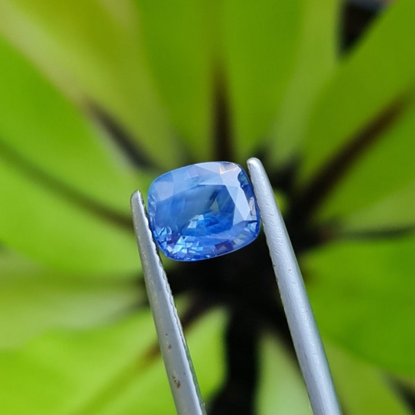 Natural Sapphire, light blue, 2.00ct. No treatment, cushion shape. Origin: Sri Lanka. CD962
