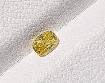 100%  natural colored diamonds, 0.20ct. Vivid yellow, SI. CD491