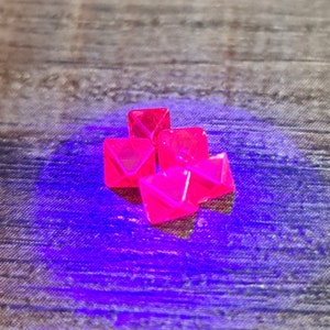Jedi Spinel octahedral crystal, Natural Red spinel crystal from Burma 5pcs, 1.25ct. Near perfect octahedrals. B3