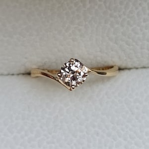 0.37ct Brown Diamond Ring in 9k Yellow Gold - Exquisite Elegance and Rare Beauty.