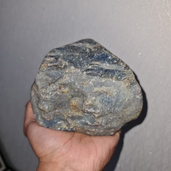 ビルマ産サファイア原石：彫刻用天然コランダム（1342グラム） - Etsy 日本