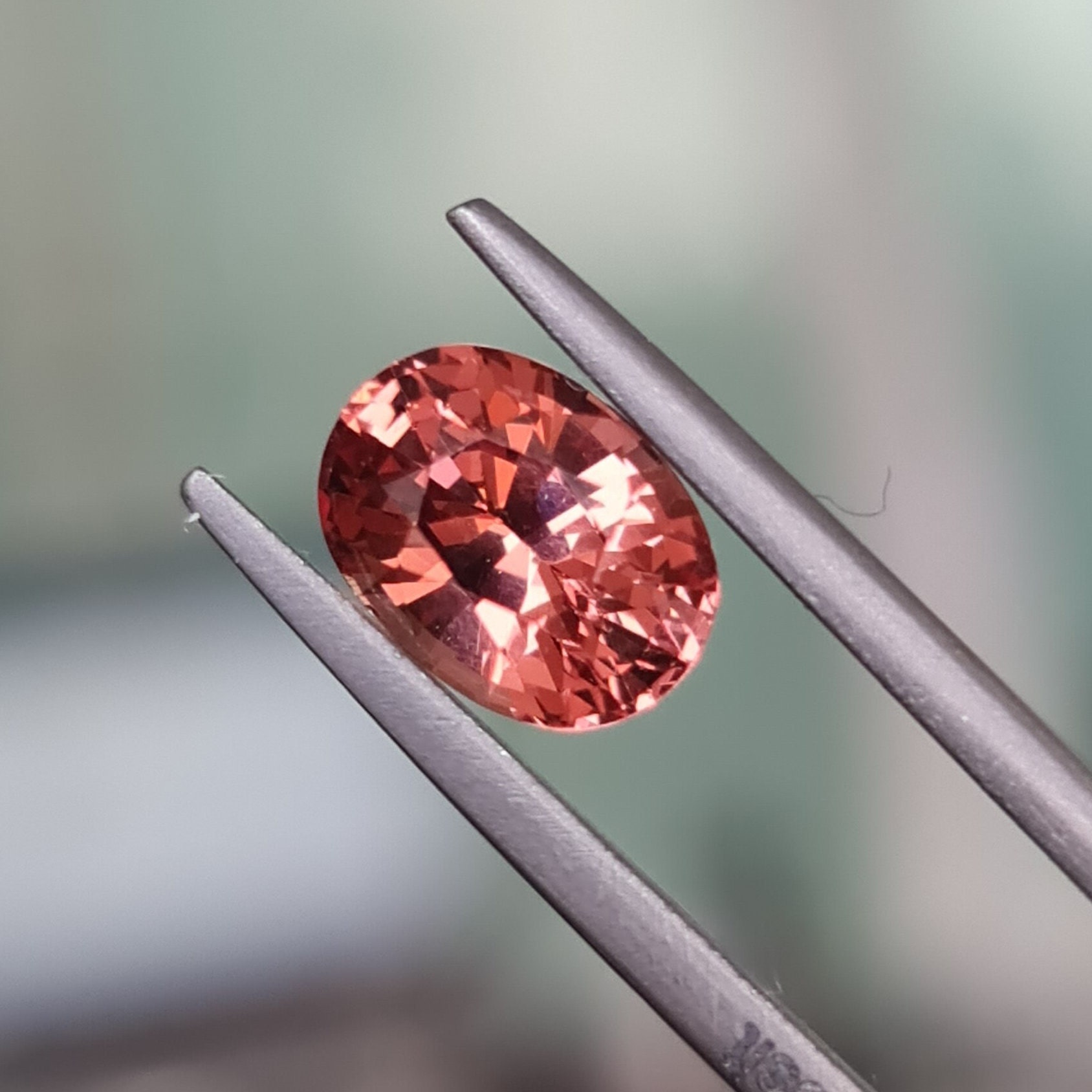 Natural Garnet, Orangy Pink, 1.57ct. Salmon Malaya Garnet. CD952
