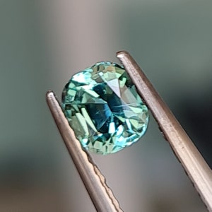 Bluish Green Tourmaline, 0.83ct. Bright Gemstone. Excellent Cushion Cut, No treatment. CD1306