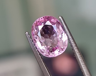 Babyroze spinel, 2,31 kt. Natuurlijk, geen behandelingen. Kussenvorm. Spinel CD1446
