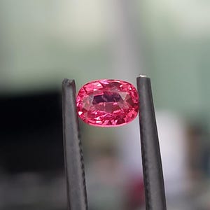 Natural Vivid Pink red Spinel, 1.21ct. No treatment. Cushion shape. Mahenge Spinel. CD1801