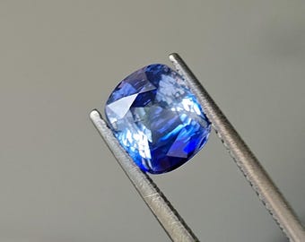 Natural Sapphire, Bi color Sapphire.2.28ct. White and blue. Certified. Srilankan Origin. b1433