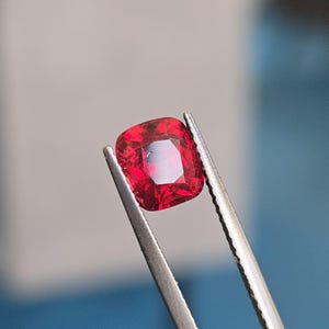 Red Spinel, 2.28ct. Cushion Cut. b1510