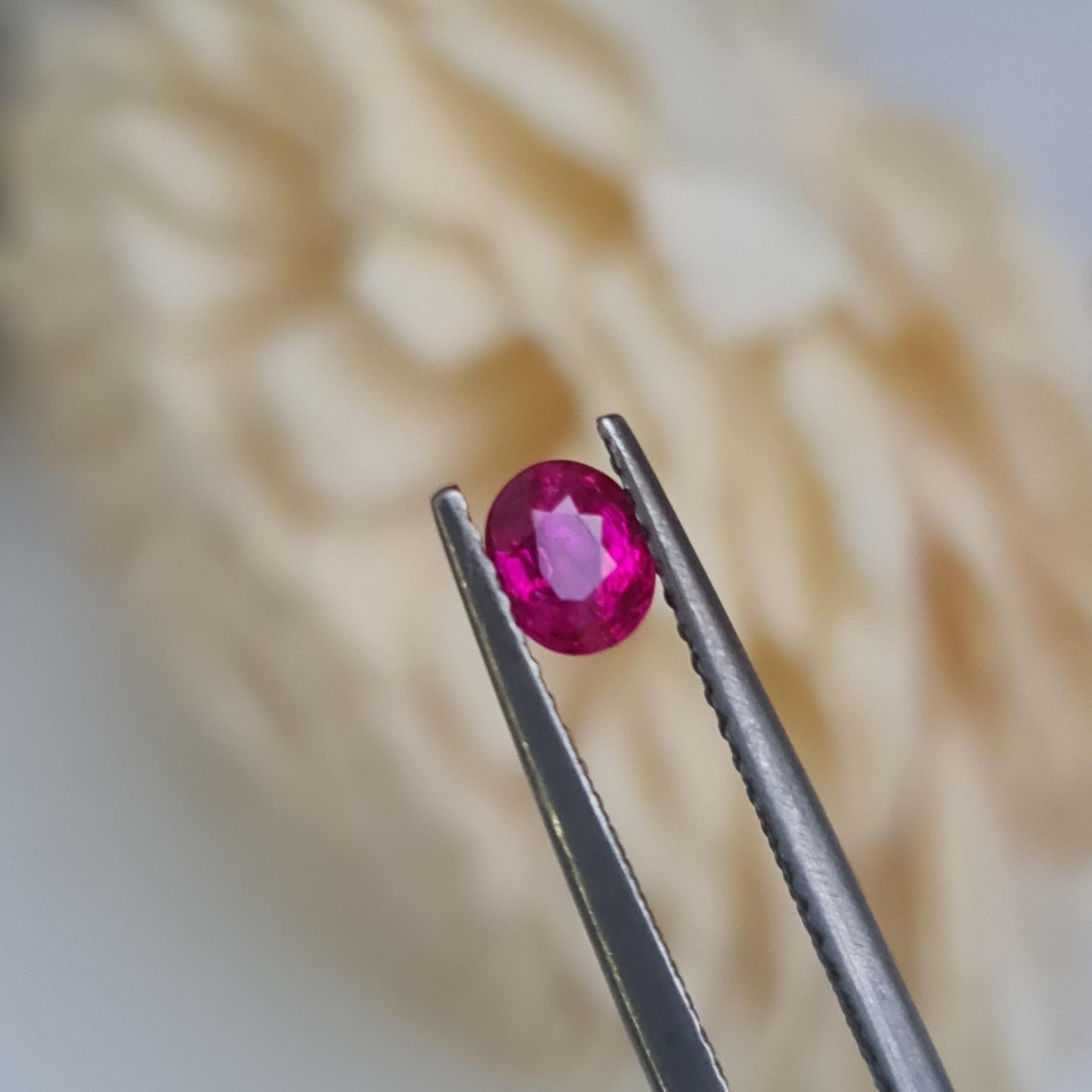 Natural Ruby, 0.40ct,no Heat/ No Treatment, Vivid Pinkish Red