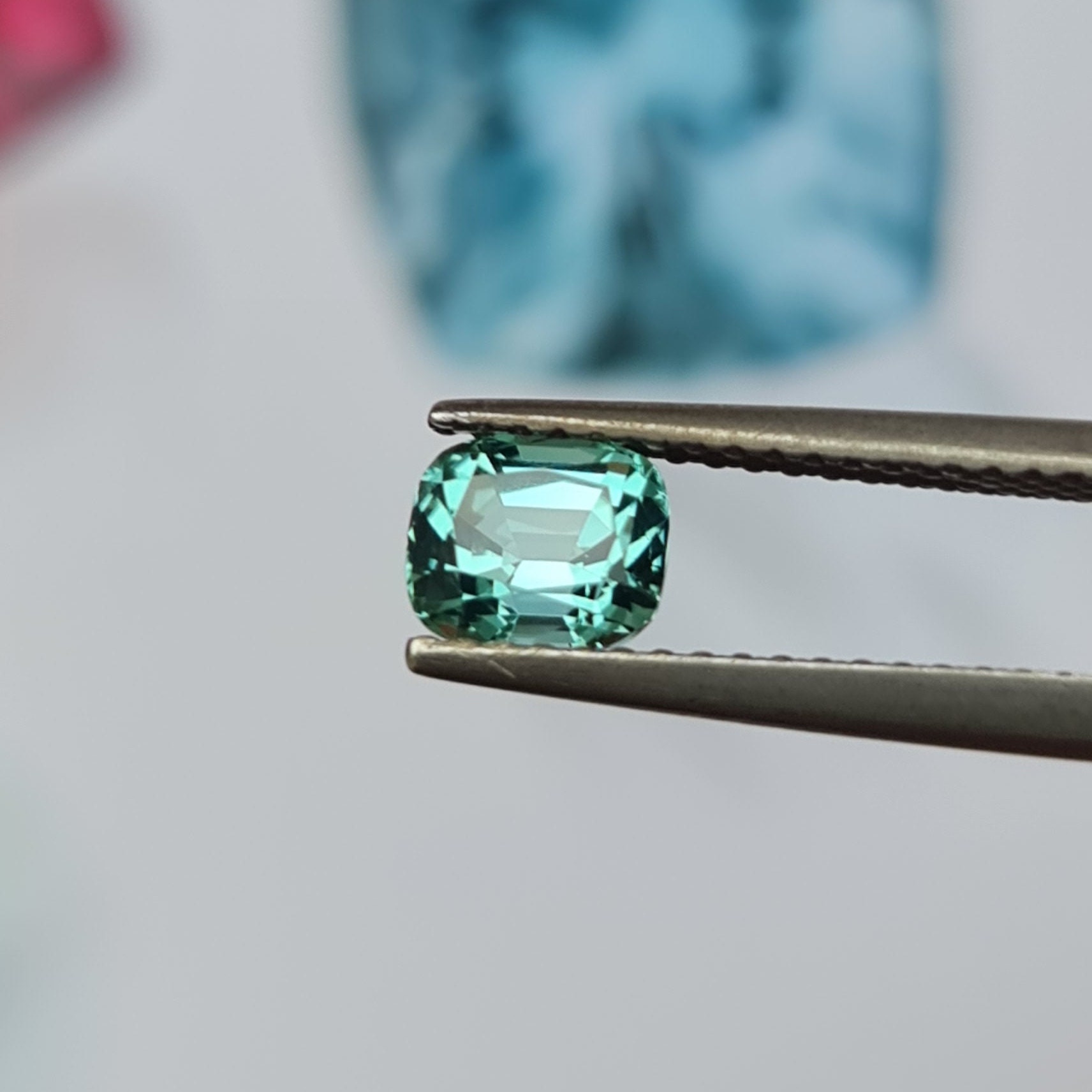 FuraFura2525 ページPt900Green Tourmaline 3.26 Emerald Cut Green Tourmaline Cocktail Ring 18k