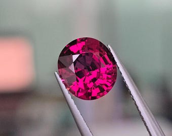 Rhodolith Granat, lebendiges Pink-Rot, 3,54 ct. Heller Edelstein. Seltene Farbe. CD1907