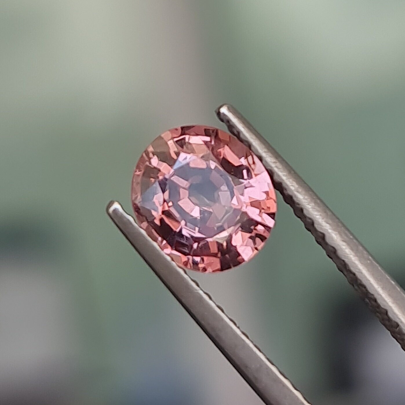 CD G-SCHMITT:alternative garnet G-シュミット Natural Color Change Garnet, 1.43ct. Brownish Pink - Maroon