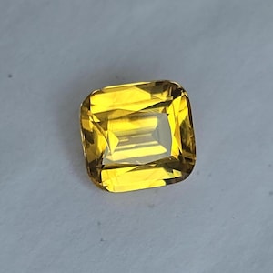 Natural Zircon, Vivid yellow color. 3.64ct, no treatment, Cushion cut. CD1852