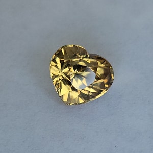 Natural Zircon, Vivid yellow color. 2.25ct, no treatment, Heart shape. CD1528