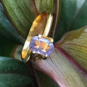 Natural Sapphire, 0.99ct. Lavender Sapphire, no treatment, Sri Lankan purple Sapphire. SAP55