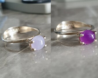 Piedra preciosa de hackmanita que cambia de color, cabujón ovalado de 1,16 ct