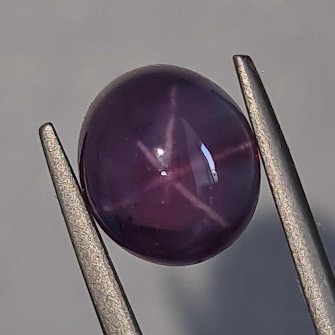 Natural Star Spinel, Natural No Treatment. 4.71ct. Purple Natural Star Spinel, Natural No Treatment. 4.71ct. Purple