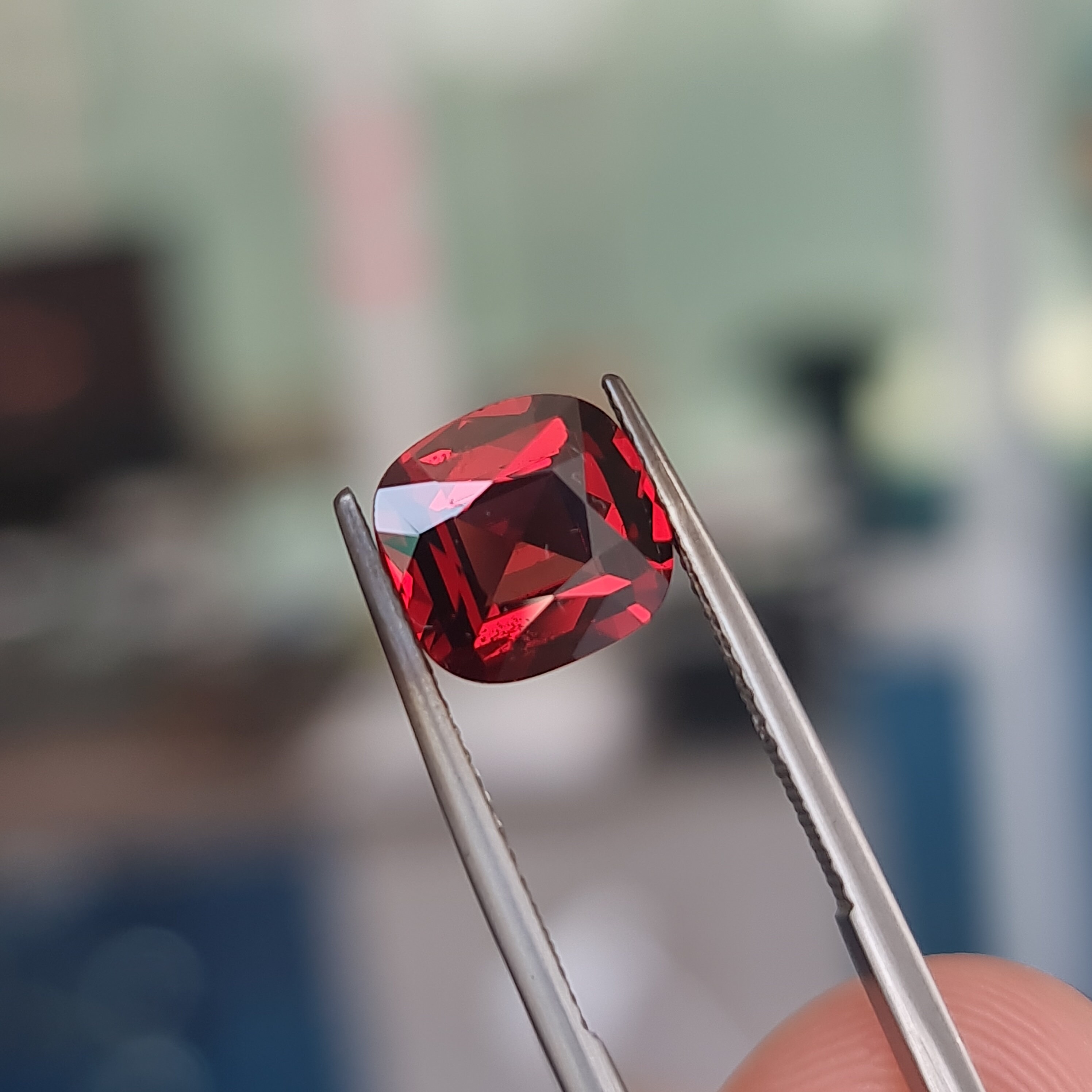 Natural Garnet, 2.95ct. Vivid Red, Very Bright Gemstone in
