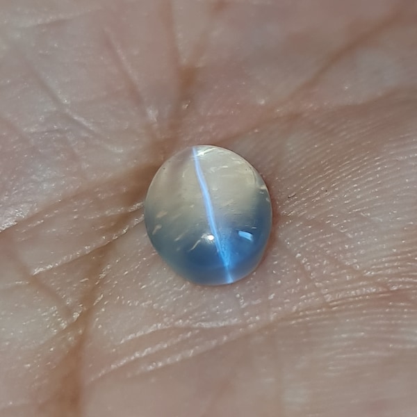 Natural Sillimanite cat's eye 1.94ct. Rare blue cats eye effect. Clear transparent with blue line. cd1059