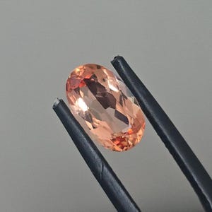 Natural Imperial Topaz, 2.98ct. Oval cut Topaz. Natural no treatment. CD1714
