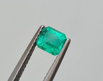 Smeraldo naturale, 0,75 ct. Verde, smeraldo colombiano. Taglio smeraldo CD054.