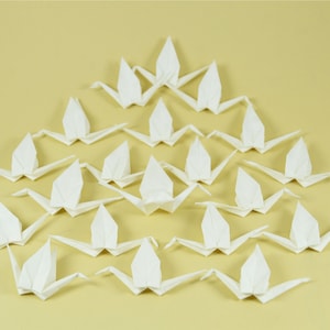 20  kleine weiße Origami Kraniche als Hochzeits-Deko