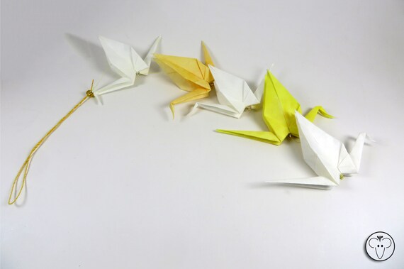 Girlande Mit 5 Kranichen Aus Edlem Japanpapier In Weiß Und Gelb