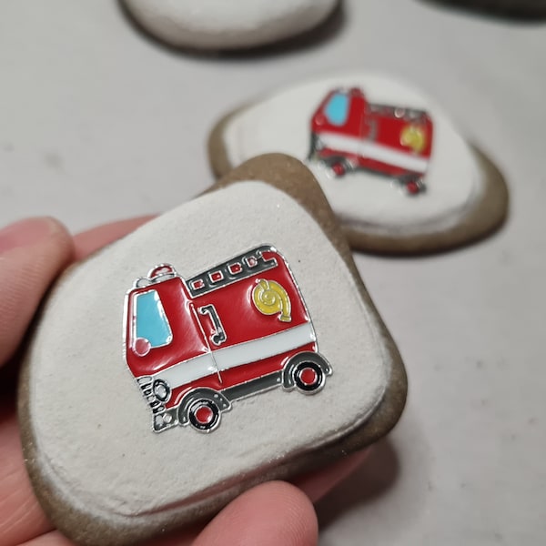 Feuerwehr Auto, Glücksbringer, Stein für Kinder, Geschenk, Talisman