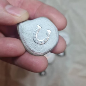 Juego doble, HERRADURA, piedra con ELEMENTO DE JOYERÍA en plata