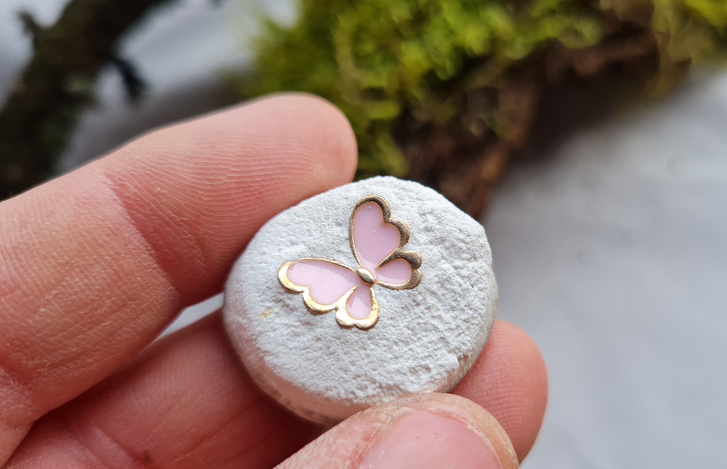 Small trio, BUTTERFLY, pebbles with decorative element