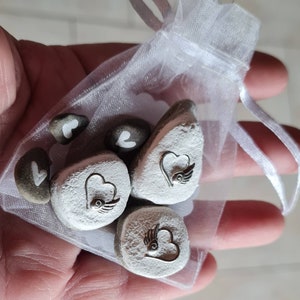 Small trio, HEART WITH WINGS, pebbles with decorative element