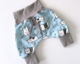 Mitwachshose Pumphose aus Jersey grau mit bunten Katzen