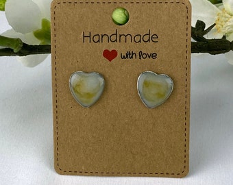Earring in heart shape (ø12 mm plug) with synthetic resin (resin / epoxy resin) Artwork - Unique - Costume jewellery